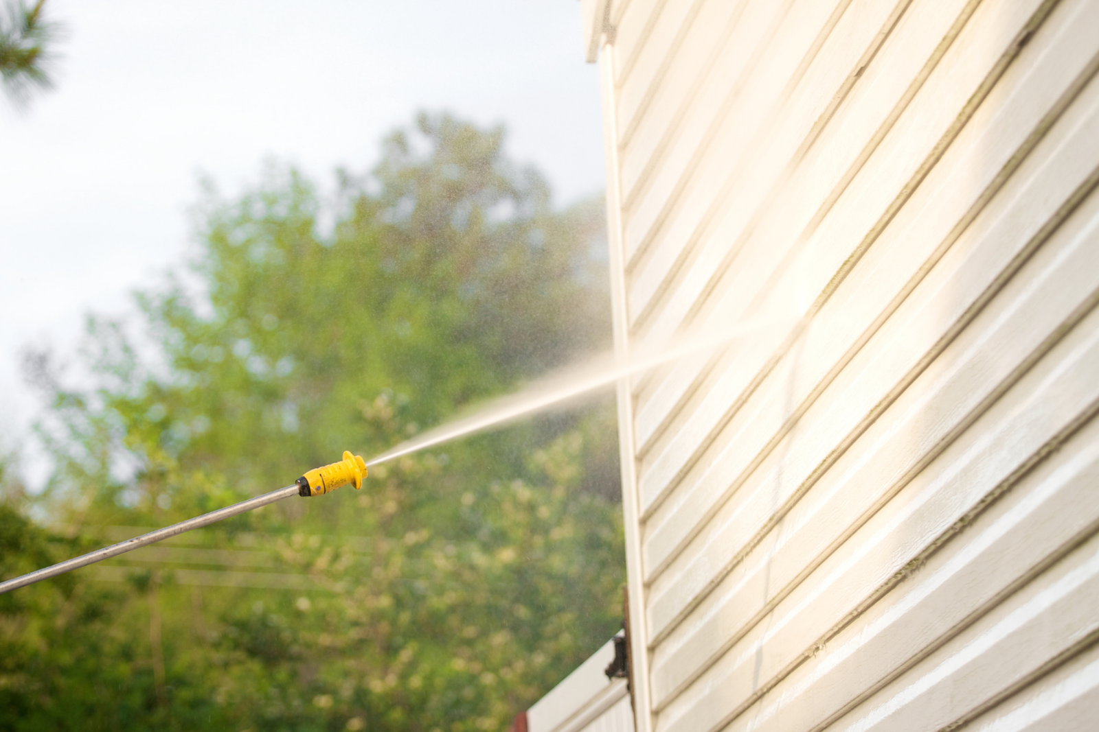 pressure-washing-siding-6299342e6e5d7